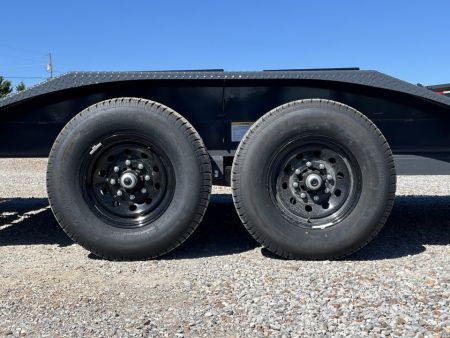 New 2027 Lamar 102" x 26' 14K GVWR Gooseneck Trailer