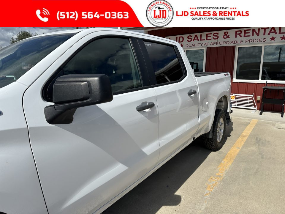 Used 2022 Chevrolet Crew Pickup - 2.7L I4 F DOHC 16V - RWD w/ 4X4 Truck