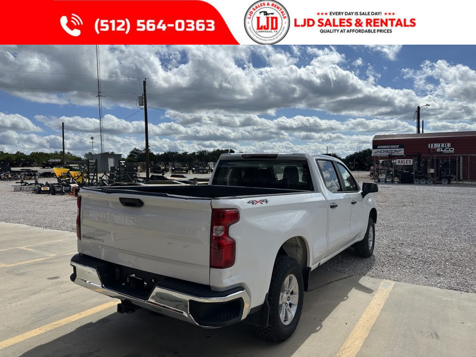 Used 2022 Chevrolet Crew Pickup - 2.7L I4 F DOHC 16V - RWD w/ 4X4 Truck