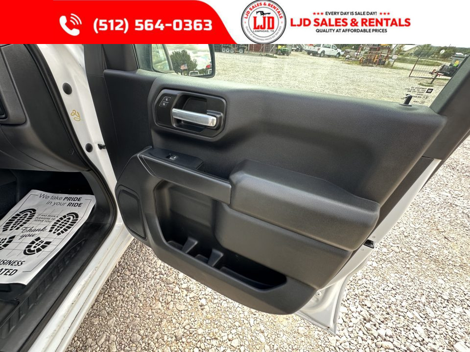 Used 2022 Chevrolet Crew Pickup - 2.7L I4 F DOHC 16V - RWD w/ 4X4 Truck
