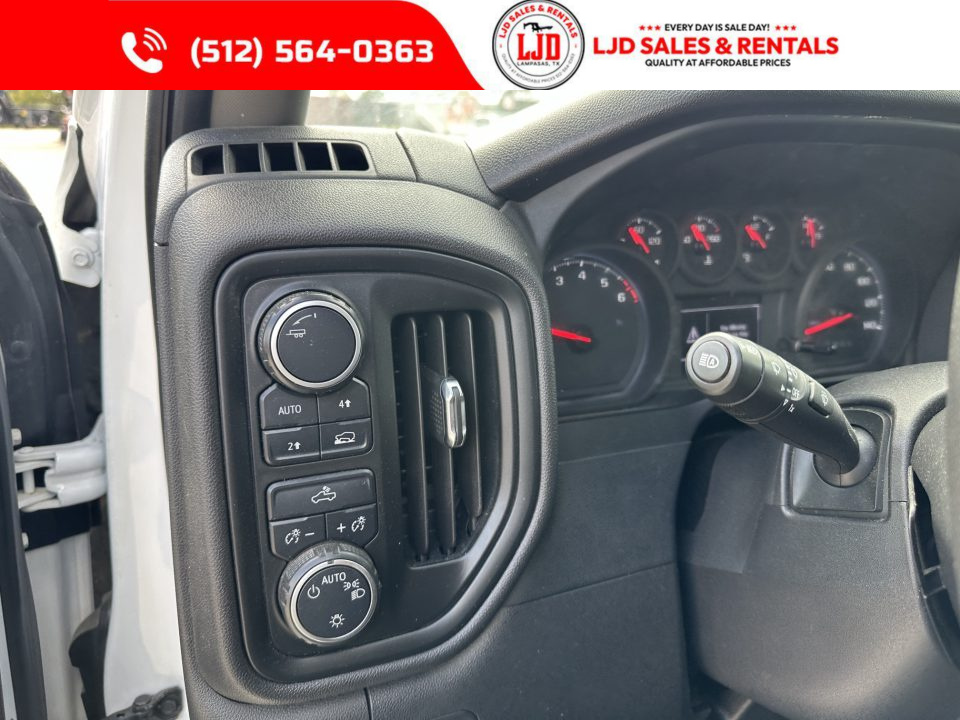 Used 2022 Chevrolet Crew Pickup - 2.7L I4 F DOHC 16V - RWD w/ 4X4 Truck