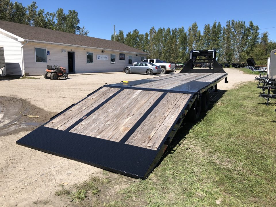 New 2026 Load Trail 32' W/ HYD DOVE AND JACKS Gooseneck Bodies