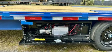 New 2027 Diamond C DET208 DECK OVER POWER TILT TRAILER, HYDRO JACK , WIRELESS REMOTE, SOLAR CHARGER