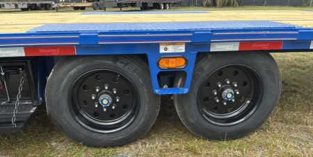 New 2027 Diamond C DET208 DECK OVER POWER TILT TRAILER, HYDRO JACK , WIRELESS REMOTE, SOLAR CHARGER