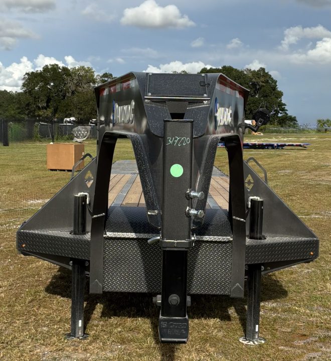 New 2027 Diamond C FMAX212 GOOSENECK TRAILER 102”X40’ PACESETTER ,HYDRO DOVE & JACKS, DISC BRAKES 17.5 ALUMINUM OUTER RIMS