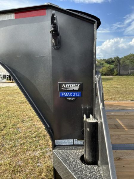 New 2027 Diamond C FMAX212 GOOSENECK TRAILER 102”X40’ PACESETTER ,HYDRO DOVE & JACKS, DISC BRAKES 17.5 ALUMINUM OUTER RIMS