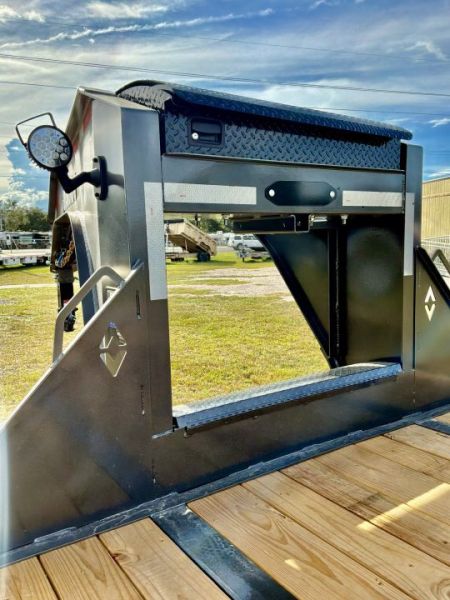 New 2027 Diamond C FMAX212 GOOSENECK TRAILER 102”X40’ PACESETTER ,HYDRO DOVE & JACKS, DISC BRAKES 17.5 ALUMINUM OUTER RIMS