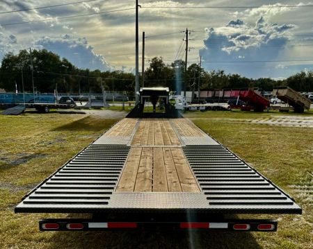 New 2027 Diamond C FMAX212 GOOSENECK TRAILER 102”X40’ PACESETTER ,HYDRO DOVE & JACKS, DISC BRAKES 17.5 ALUMINUM OUTER RIMS
