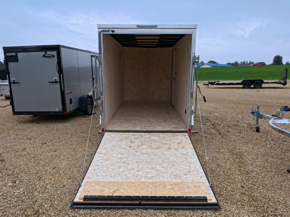 2027 Formula Trailers photo 7