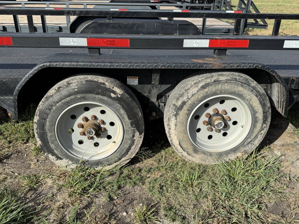 Used 2022 Texas Pride Trailers EQ72416KGN-0142 Flatbed Trailer