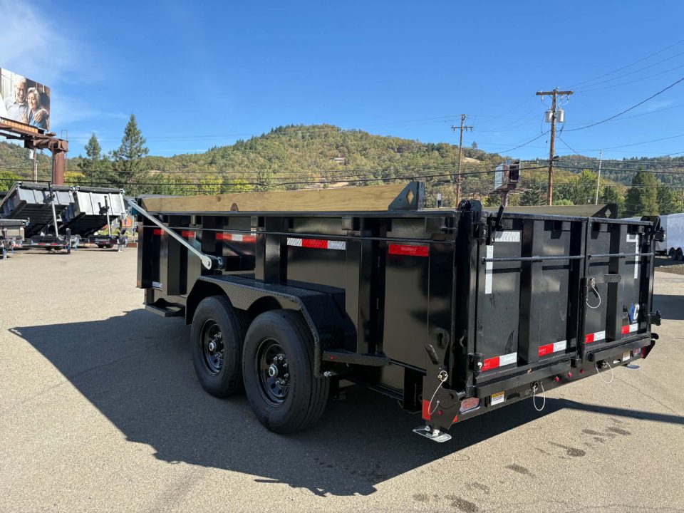 New SALE! 15500 GVWR DUMP TRAILER 32" SIDES LITHIUM UPGRADE 2027 Diamond C LPT207 82X14 LOW PROFILE ONYX BLACK