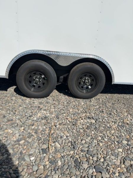 New 2027 Formula Trailers 8.5X20 TRAVERSE FLAT TOP VNOSE ENCLOSED CAR HAULER