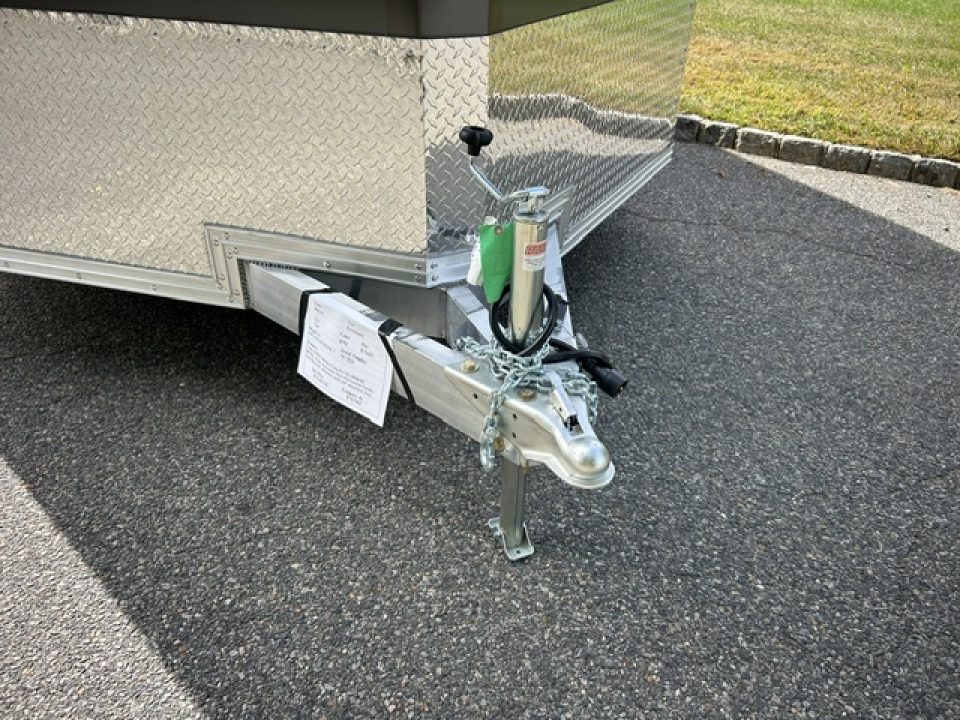 New 2027 ALCOM 8.5X20V nose Car / Racing Trailer