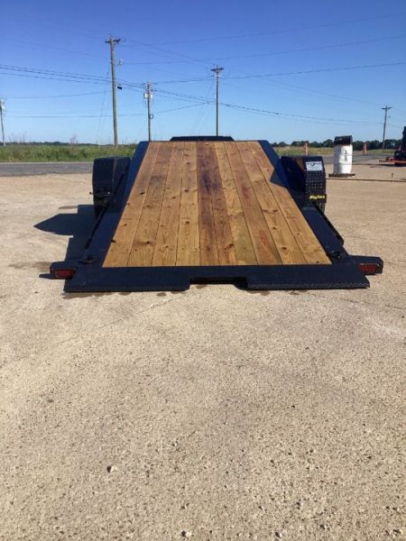 New Big Tex 16TI-22 83x22 I-Beam Tilt Equipment Trailer (17.6K)