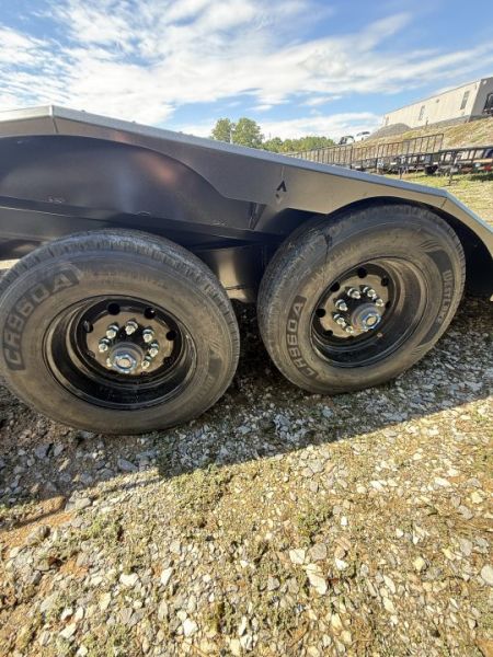 New 2027 Diamond C HXD 210 24’ Tilt Trailer, 23K GVWR, HYD JACK, ABS BRAKES, POWER TILT, LITHIUM BATTERY, DRIVER OVER FENDERS