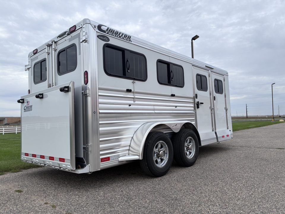 New 2027 Cimarron Trailers 6 Pen Showstar LX Stock Bumper Pull Pen Trailer