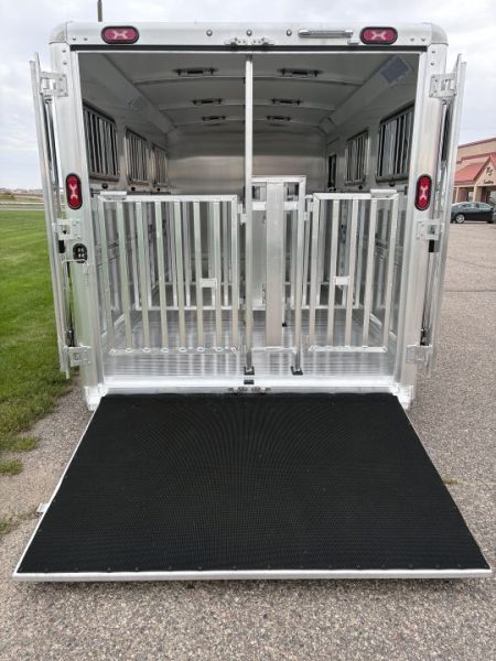 New 2027 Cimarron Trailers 6 Pen Showstar LX Stock Bumper Pull Pen Trailer