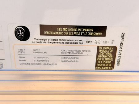 New 2027 Royal Cargo Trailers 7-16-1.5V Enclosed 7K GVWR