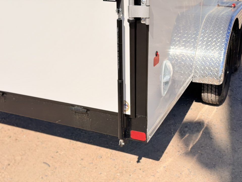 New 2027 Royal Cargo Trailers 7-16-1.5V Enclosed 7K GVWR