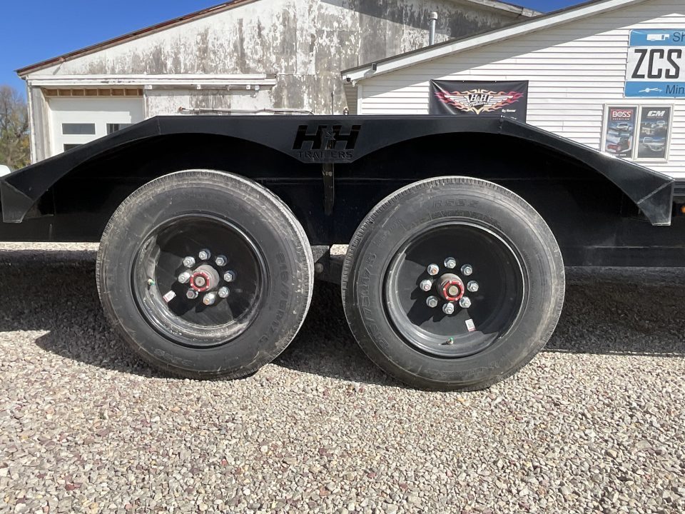 New 2027 H&H Trailers H-EXH30-160G Car Hauler