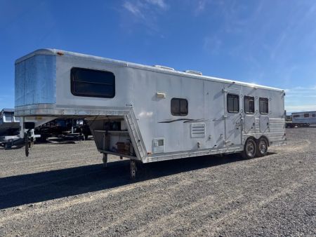 Used 2003 Kiefer Manufacturing 3H LQ Horse Trailer