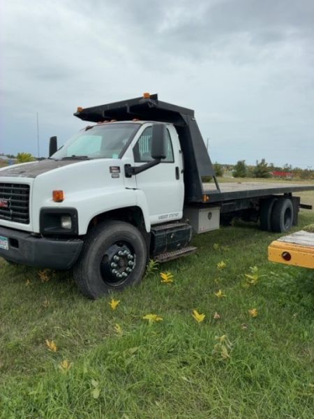 Used 2004 GMC C8500 DURAMAX ROLLBACK Truck