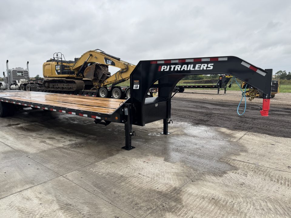 New 2027 PJ Trailers LD36GN Flatbed Trailer