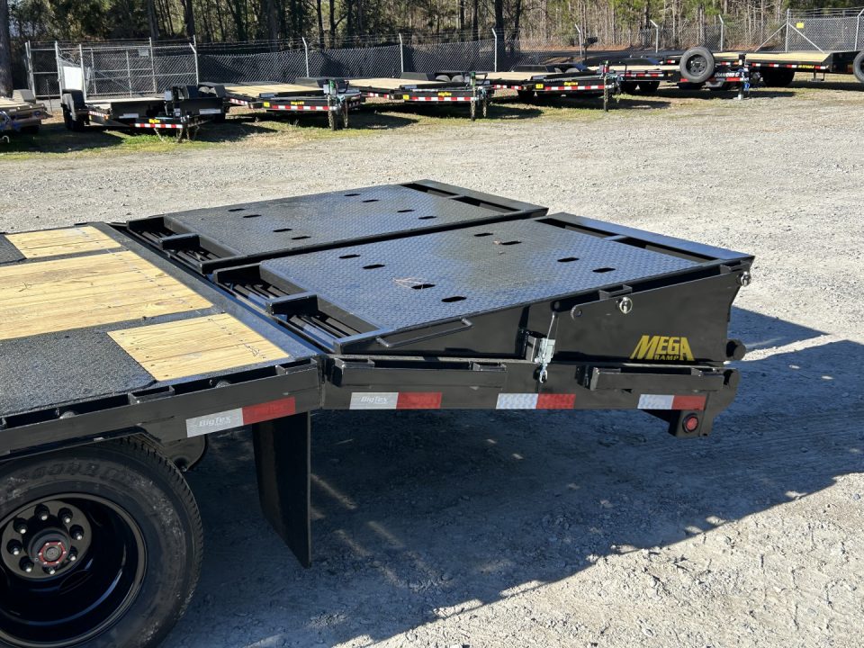 New 2027 Big Tex 22GN 20+5 ( 20ft Deck + 5ft Dovetail =25ft ) #17,210 Payload