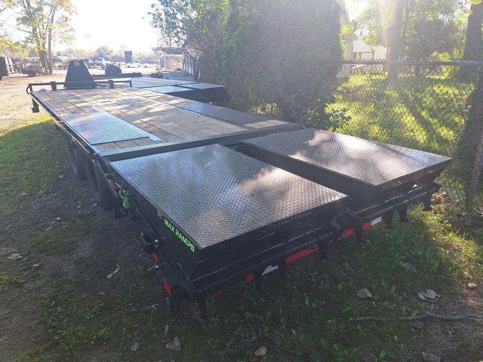 New 2027 Load Trail 102x28 22K Deckover Trailer Tandem Dual W/ Max Ramps
