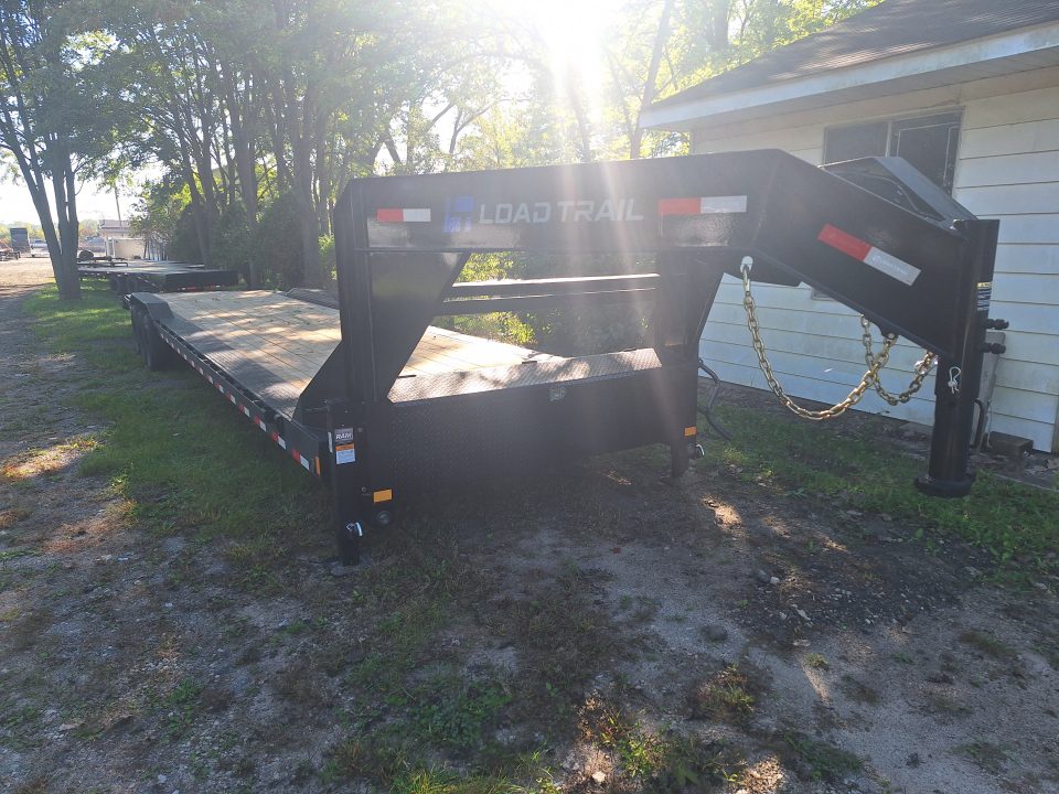 New 2027 Load Trail 102x40 Gooseneck Triple Axle Car Trailer