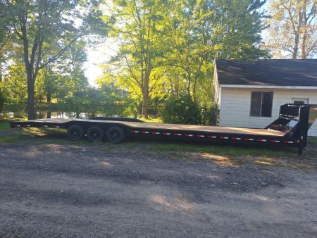 New 2027 Load Trail 102x40 Gooseneck Triple Axle Car Trailer