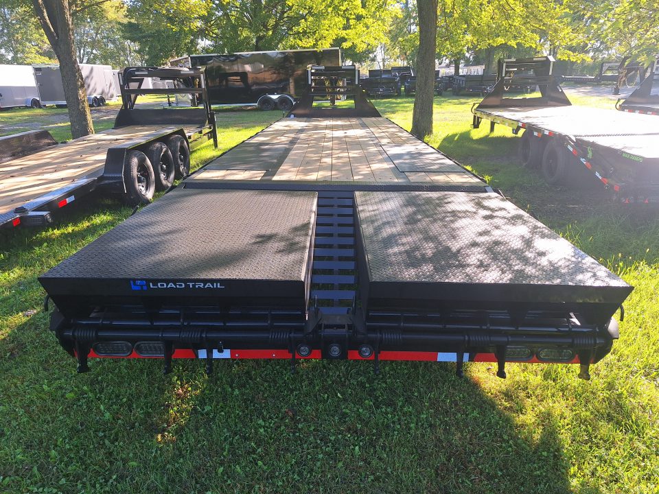 New 2027 Load Trail 102x32 Gooseneck Low Pro DeckOver W/ Max Ramps
