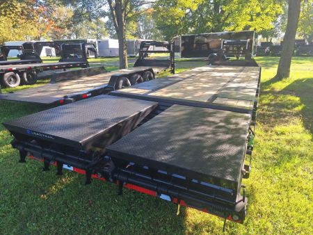 New 2027 Load Trail 102x32 Gooseneck Low Pro DeckOver W/ Max Ramps