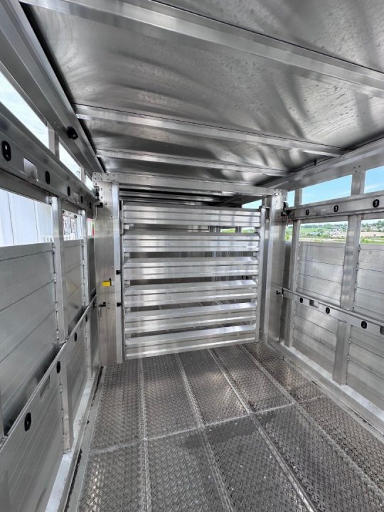 New 2027 EBY MAVERICK 24' Gooseneck Aluminum Stock Trailer w/ Rolling Gate