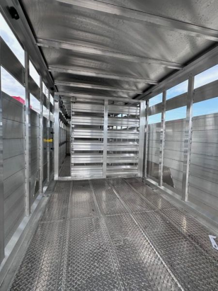 New 2027 EBY MAVERICK 24' Gooseneck Aluminum Stock Trailer w/ Rolling Gate