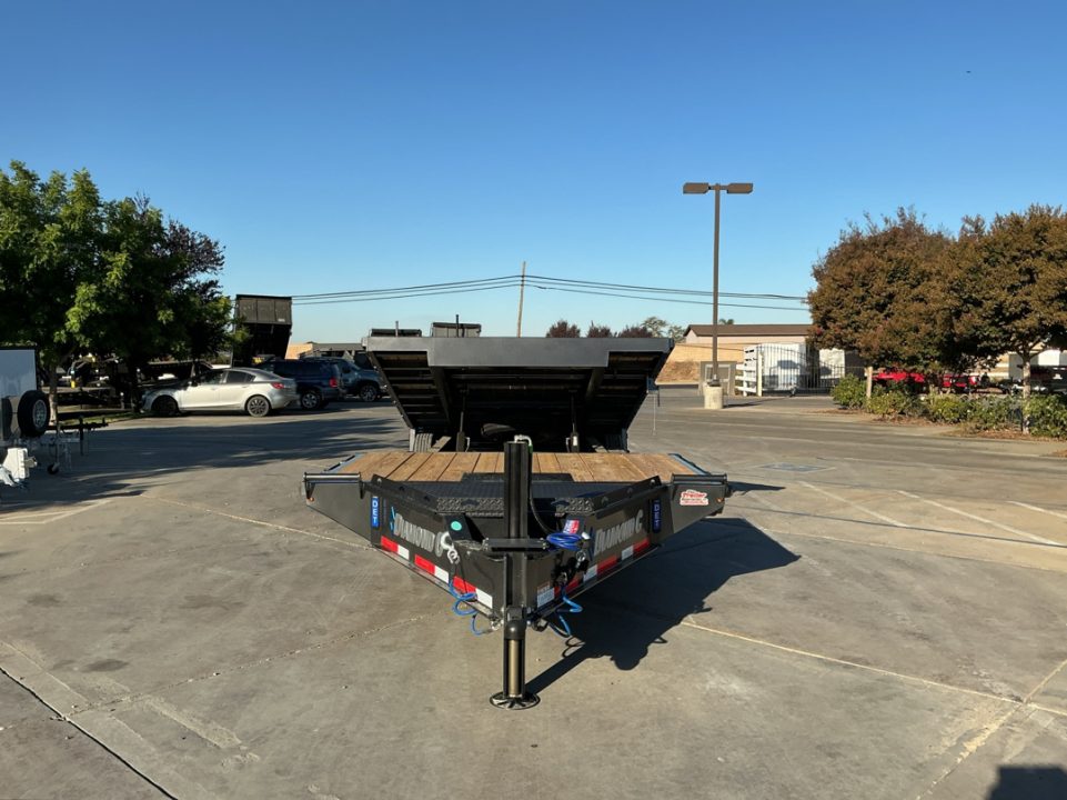 New 2027 Diamond C Trailers DET207L26X102 8.5FT X 26FT Tilt Trailer