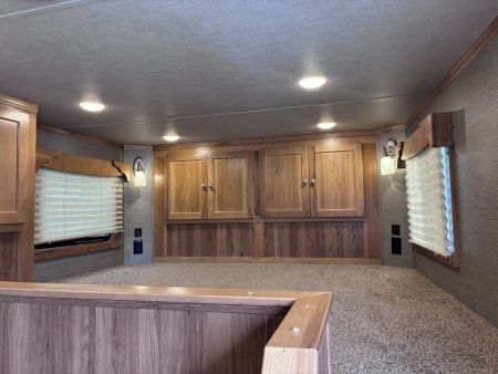 Used 2022 SMC 2H 9'LQ Horse Trailer