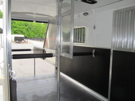 New Shadow 4 Horse Head to Head w/ DR Horse Trailer