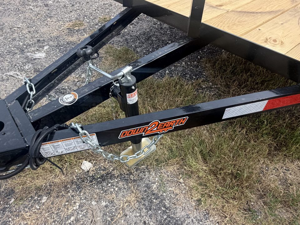 New 2027 DOWN TO EARTH UTILITY TRAILER TUBING TOP RAIL; SPRING ASSISTED RAMP GATE