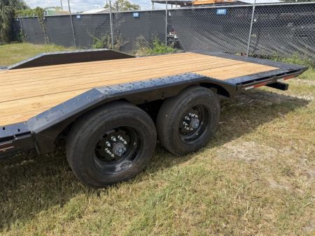 New 2027 DIAMOND C HXD210-GN TILT TRAILER; ABS BRAKES; DRIVE OVER FENDER DUAL 20K HYDRO JACKS