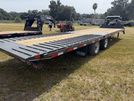 New 2027 Diamond C FMAX212 GOOSENECK TRAILER PACESETTER HYDRO DOVE & JACKS DISC BRAKES ALUMINUM 17.5 OUTER RIMS