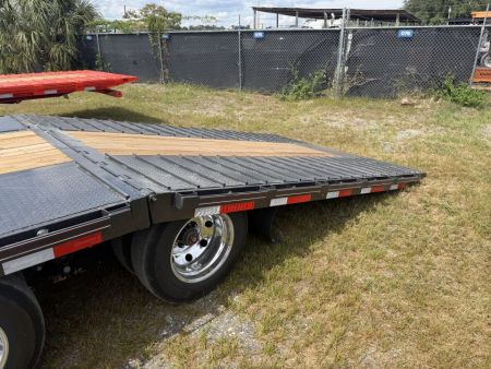 New 2027 Diamond C FMAX212 GOOSENECK TRAILER PACESETTER HYDRO DOVE & JACKS DISC BRAKES ALUMINUM 17.5 OUTER RIMS