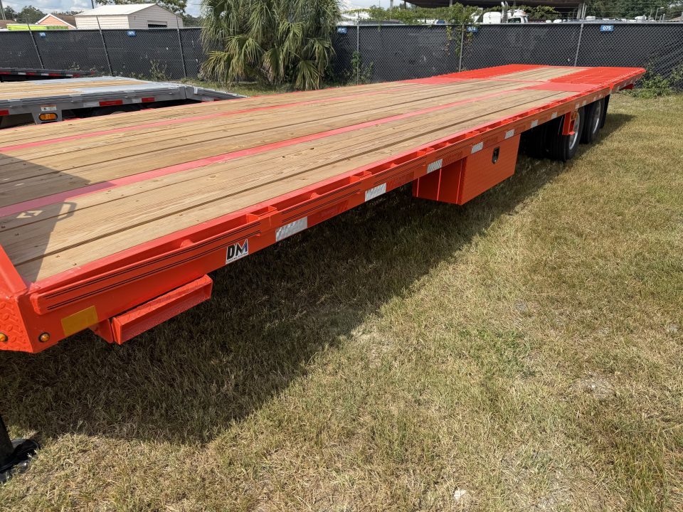 New 2027 Diamond C FMAX210 GOOSENECK TRAILER ***ABS BRAKES*** HYDRO JACKS & DOVE ALUMINUM OUTER RIMS