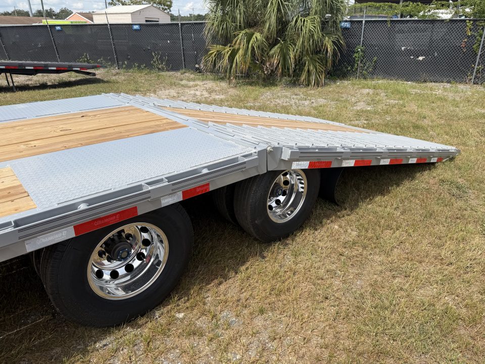 New 2027 Diamond C FMAX212 GOOSENECK TRAILER *** ABS BRAKES*** HYDRO JACKS & DOVE ALUMINUM OUTER RIMS