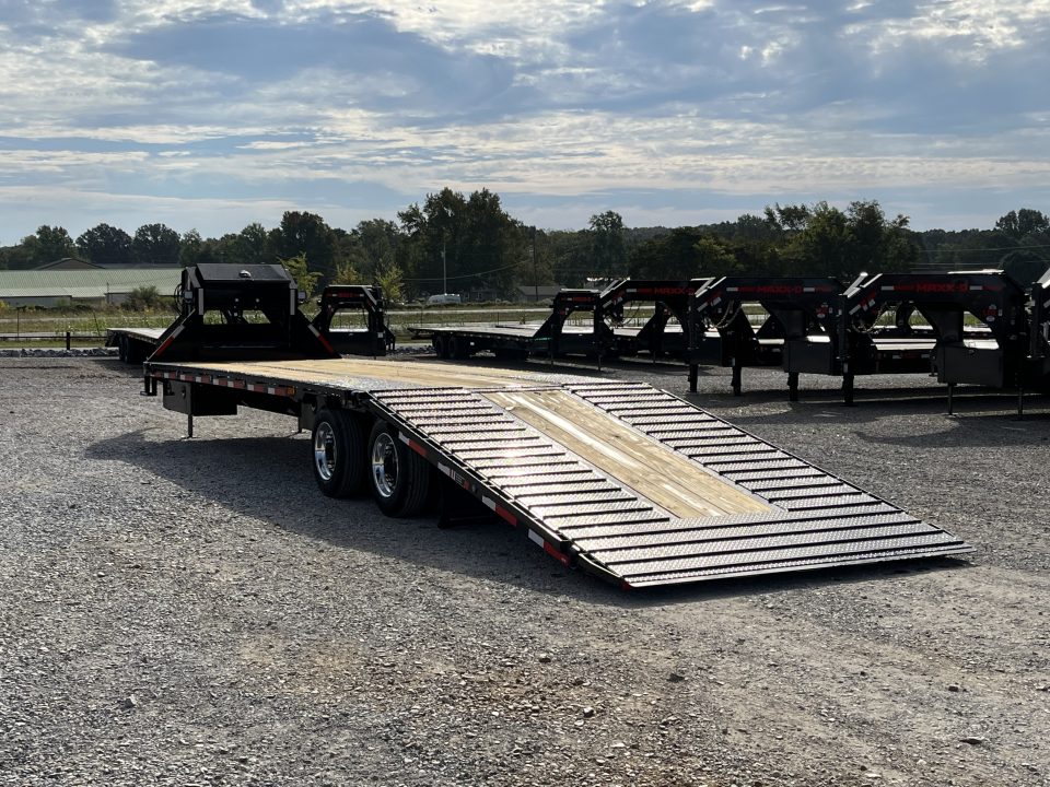 New 2027 MAXXD Hydraulic Dovetail Gooseneck Trailer | 34' x 102' 30K GVWR