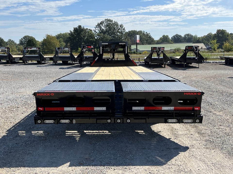 New 2027 MAXX-D 102"X30' 25K Gooseneck Flatbed Trailer