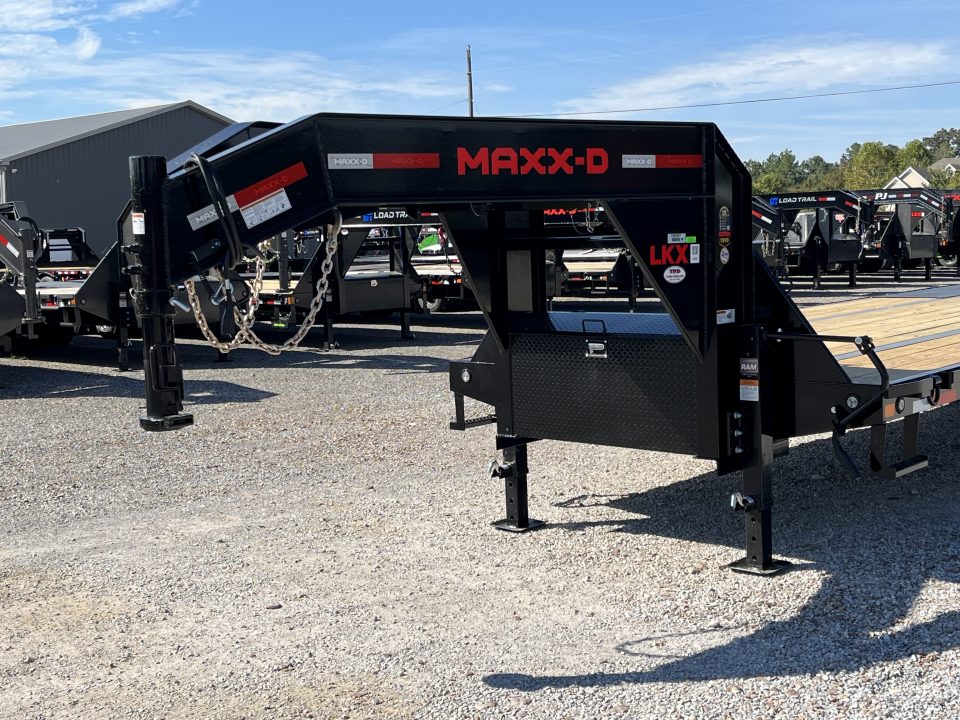 New 2027 MAXX-D 102"X30' 25K Gooseneck Flatbed Trailer