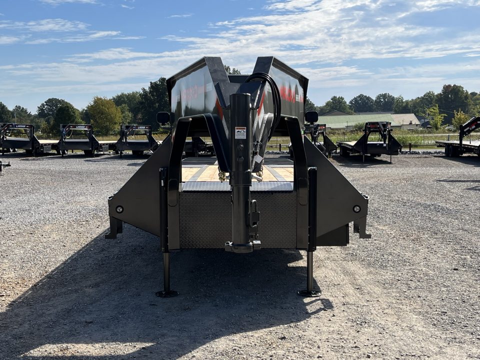 New 2027 MAXXD 102"X34' 30K Hydraulic Dovetail Gooseneck Trailer | OAK FLOOR