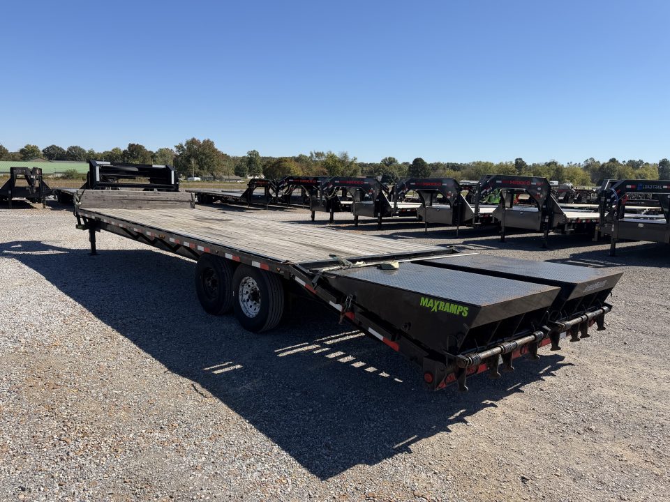 Used 2022 Load Trail 102"x30' 14k Gooseneck Flatbed Trailer