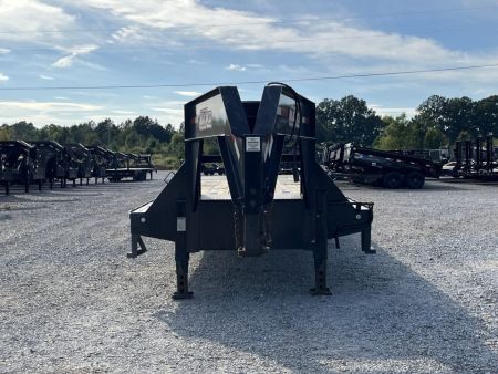 Used 2019 MAXXD 102"X32' 40K Gooseneck Flatbed Trailer